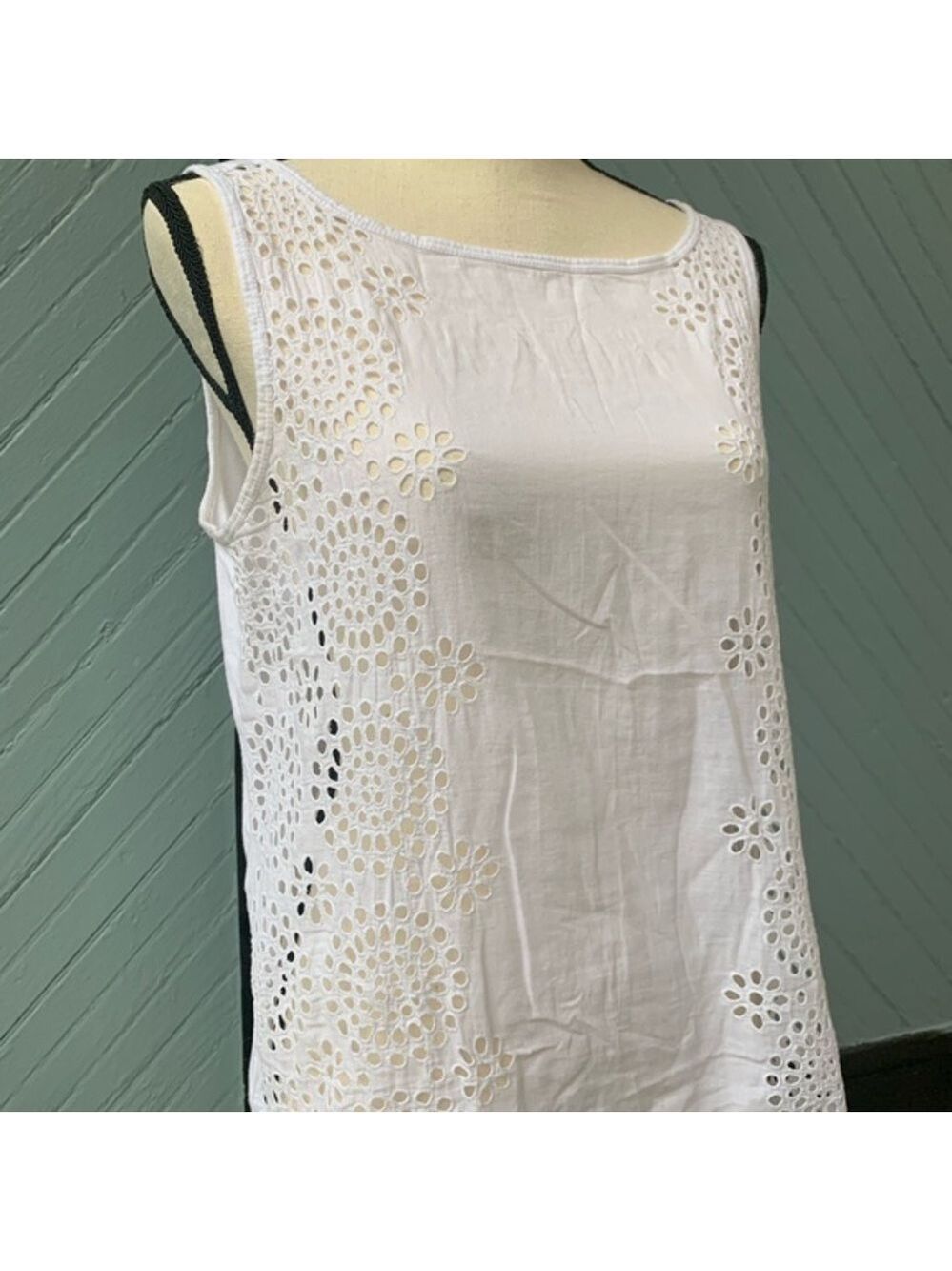 Loft White Linen Crotchet Top - Picture 2 of 3